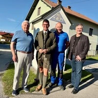 Vorm Sekollkreuz: Michael Hanscho, Martin Gruber, Leopold Plautz und Andreas Kutej (von links)