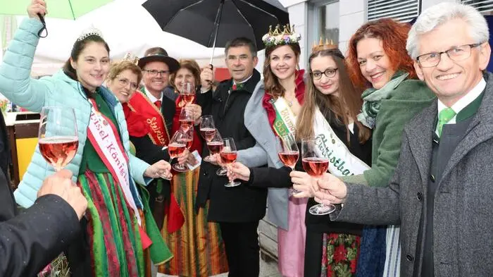 Unter den Besuchern des heurigen Tulpenfestes waren auch die Landtagsabgeordneten Cornelia Schweiner und Franz Fartek.