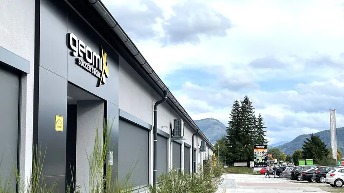 Geomix Firmengelände mit der Schillerstraße