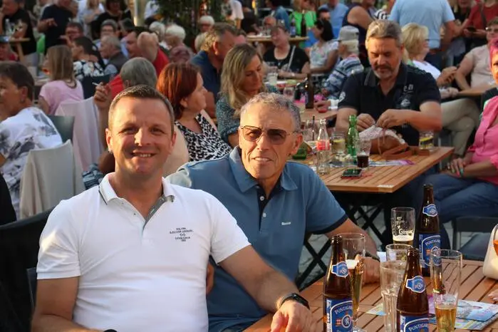 Klicken Sie sich durch die restlichen Bilder!