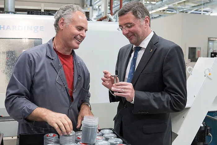 Klicken Sie sich durch weitere Bilder vom Betriebsbesuch.