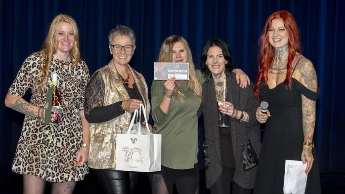 Einen ganzen Tag lang stand der Live Congress Leoben im Zeichen des ersten „Savage Girlsday“, den Tattookünstlerin Svenja Kleemair (r.) organisierte und veranstaltete.