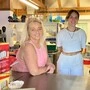 Von links nach rechts: Gastronomin Doris Pussnig mit Gehilfin Anna Wibmer aus Lavant und Tochter Vanessa Pussnig | Rocken das Buffet am Tristacher See (von links nach rechts): Gastronomin Doris Pussnig mit Gehilfin Anna Wibmer aus Lavant und Tochter Vanessa Pussnig