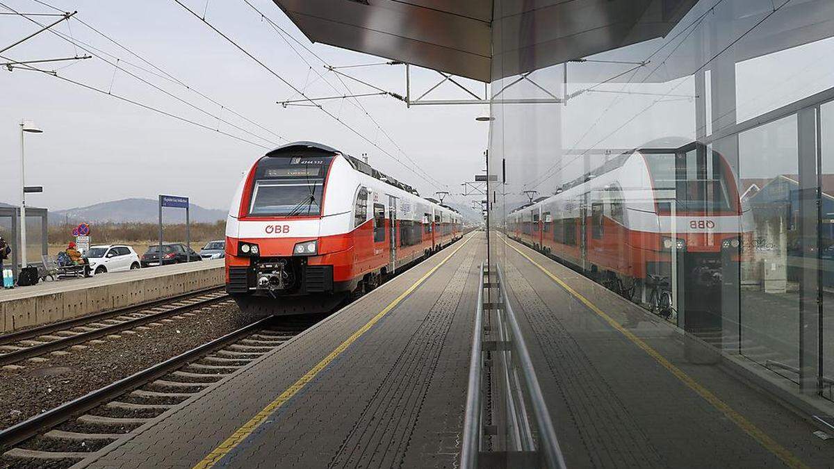 Vor allem Nutzer des regionalen Zugverkehrs dürften von dem Ausbau profitieren