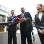 Vizekanzler Andreas Babler (SPÖ), Bundeskanzler Christian Stocker (ÖVP) und Außenministerin Beate Meinl-Reisinger (NEOS) in Mauerbach