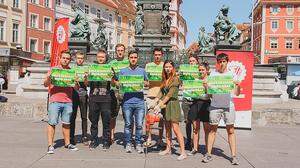 Die Sozialistische Jugend Graz beim Kampagnenauftakt am Grazer Hauptplatz
