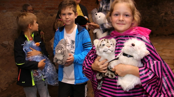 Aus diesem Anlass lud Bruder Elias Unegg zur Tiersegnung in den Kirchhof der Wallfahrtskirche von Maria Lankowitz ein.