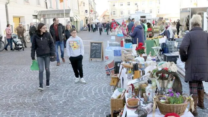 Mit dem Osterkrämermarkt wurde das erste Osterwochenende in der Herzogstadt St. Veit eingeläutet.
