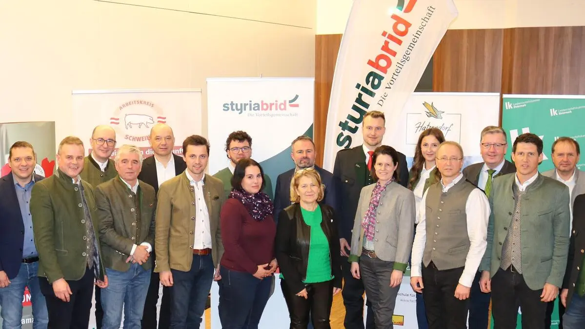 Veranstalter, Referenten und Ehrengäste beim Kompetenztag Schwein 2026 in Hatzendorf