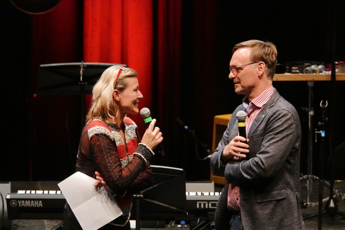 Als großer Fan gratulierte Bürgermeister Erwin Eggenreich  zu den wunderbaren Jazzkonzerten der Musikschule Weiz.