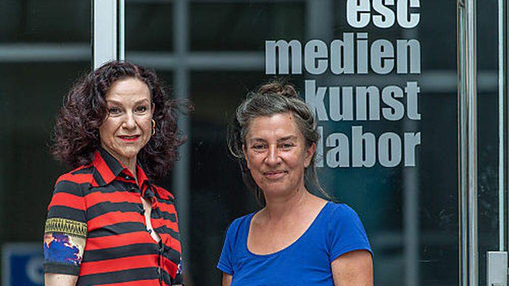 Ilse Weber und Reni Hofmüller vom esc in Graz freuen sich über den Österreichischen Kunstpreis  