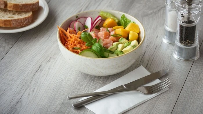 20 neue Zutaten und Gerichte serviert Vapiano: unter anderem eine Quinoa Salmon Bowl und..