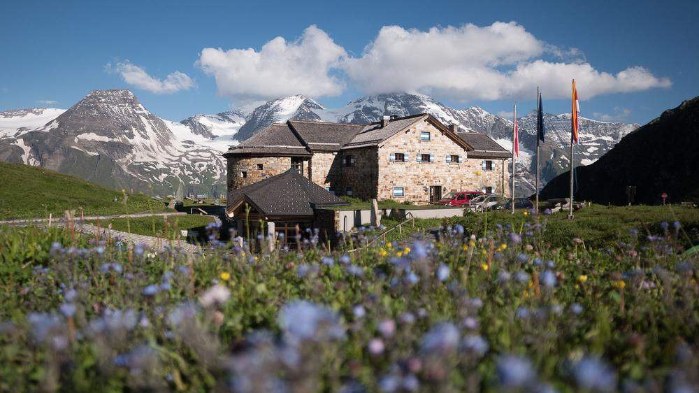 Direkt an der Großglockner Hochalpenstraße steht mit dem Haus Alpine auf 2300 Meter Seehöhe eine Forschungsstation 