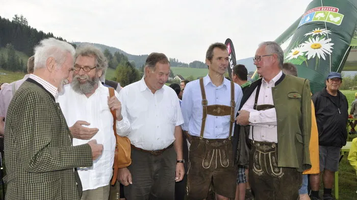 Werner Lampert, Bio-Pionier, inmitten von Molkerei-Größen aus dem Murtal.