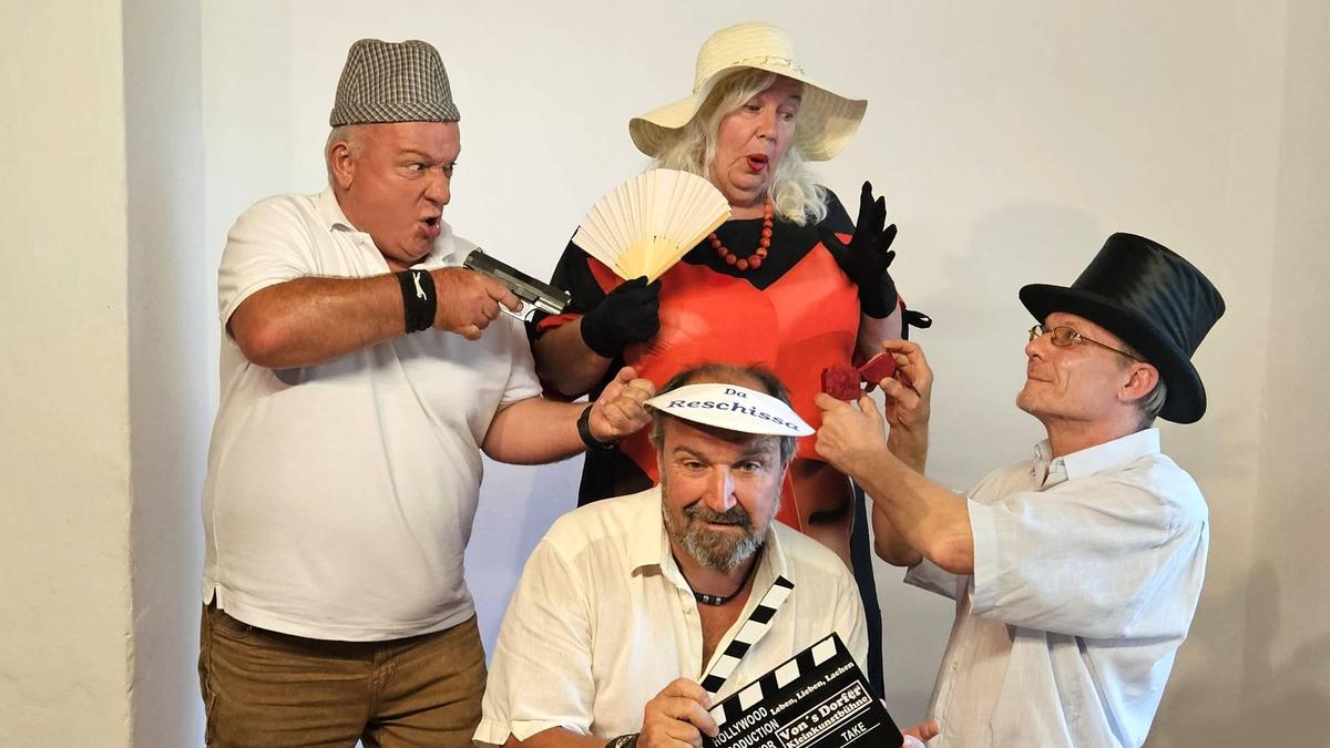 Gottfried Klemmer (l.) mit seinen kabarettistischen Mitstreitern Manfred Figl (M.), Renate Verena Schöffmann und Robert Fauland