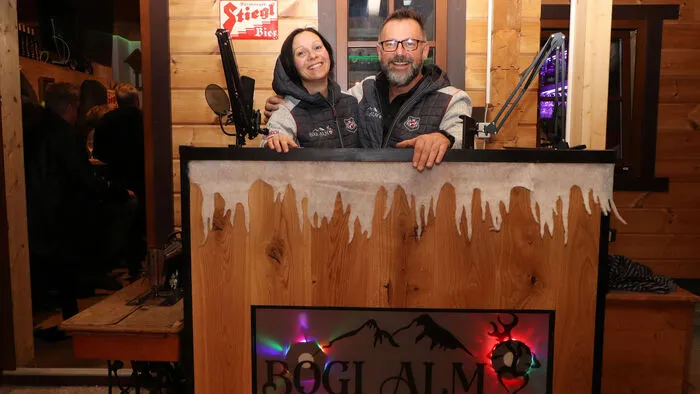 Die „Bogi Alm Wirtsleut“ Birgit Bogensberger und Albert Bogensberger konnten sich über einen erfolgreichen Abend freuen!