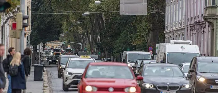 Auf der Elisabethstraße kollidierten am zweiten Adventsonntag zwei Autos miteinander (Sujetfoto)