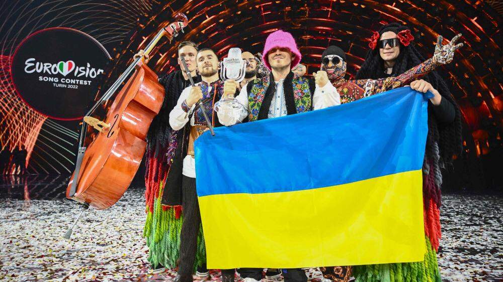 Die ukrainische Hip-Hop-Truppe Kalush durfte mit der fetzigen Nummer &quot;Stefania&quot; den heurigen Song Contest in Turin für sich entscheiden.