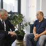 Bundeskanzler Karl Nehammer traf Gilad Korngold, Vater eines noch vermissten österreichischen Staatsbürgers