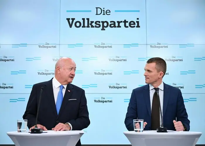 Bundeskanzler Christian Stocker (ÖVP) präsentierte den designierten Parteimanager