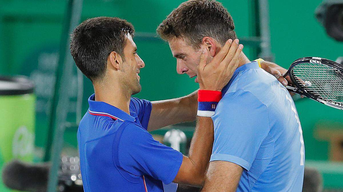 Djokovic (links) gratulierte Del Potro