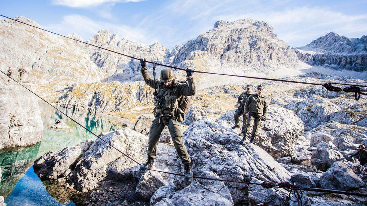 Das Hochgebirgsjägerbataillon 24 mit drei seiner Einsatzeinheiten und dem Bataillonskommando in Lienz ist im Rahmen der diesjährigen Osttirol Messe vertreten