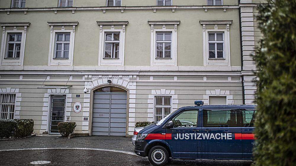 Die beiden mutmaßlichen Kinderschänder sitzen in der Justizanstalt Klagenfurt