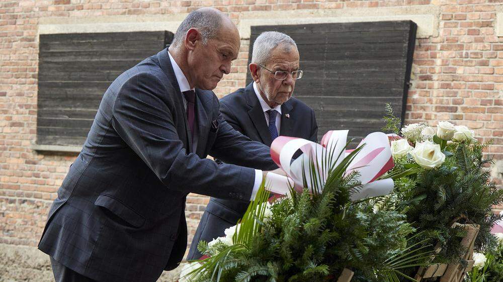 Bundespräsident Alexander Van der Bellen und Parlamentspräsident Wolfgang Sobotka eröffneten den neuen Österreich-Pavillon in Auschwitz.