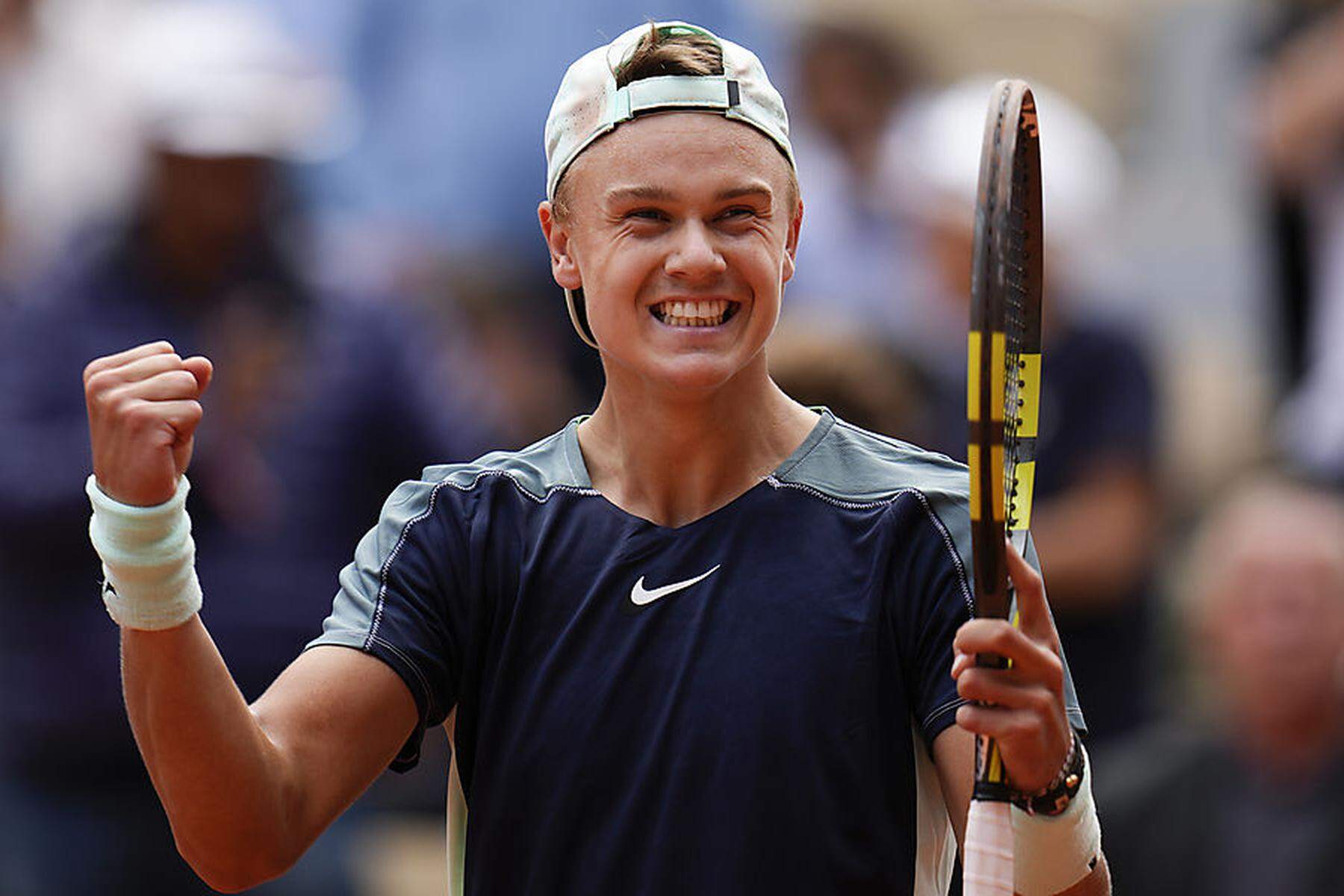 Tennis French Open 19-jähriger Holger Rune eliminiert überraschend Stefanos Tsitsipas