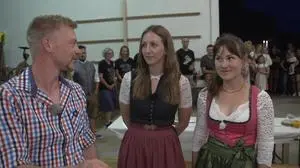 Yvonne und Sophie von „Bauer sucht Frau“ kurz vor Manfreds zweiter Challenge beim Hoffest