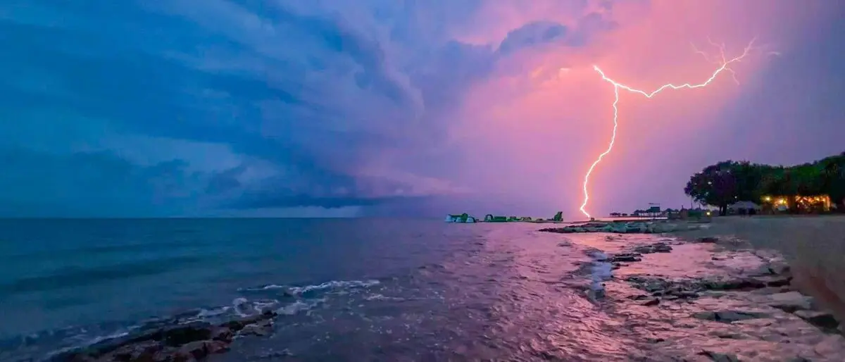 Gewitter und Starkregen an der Adria