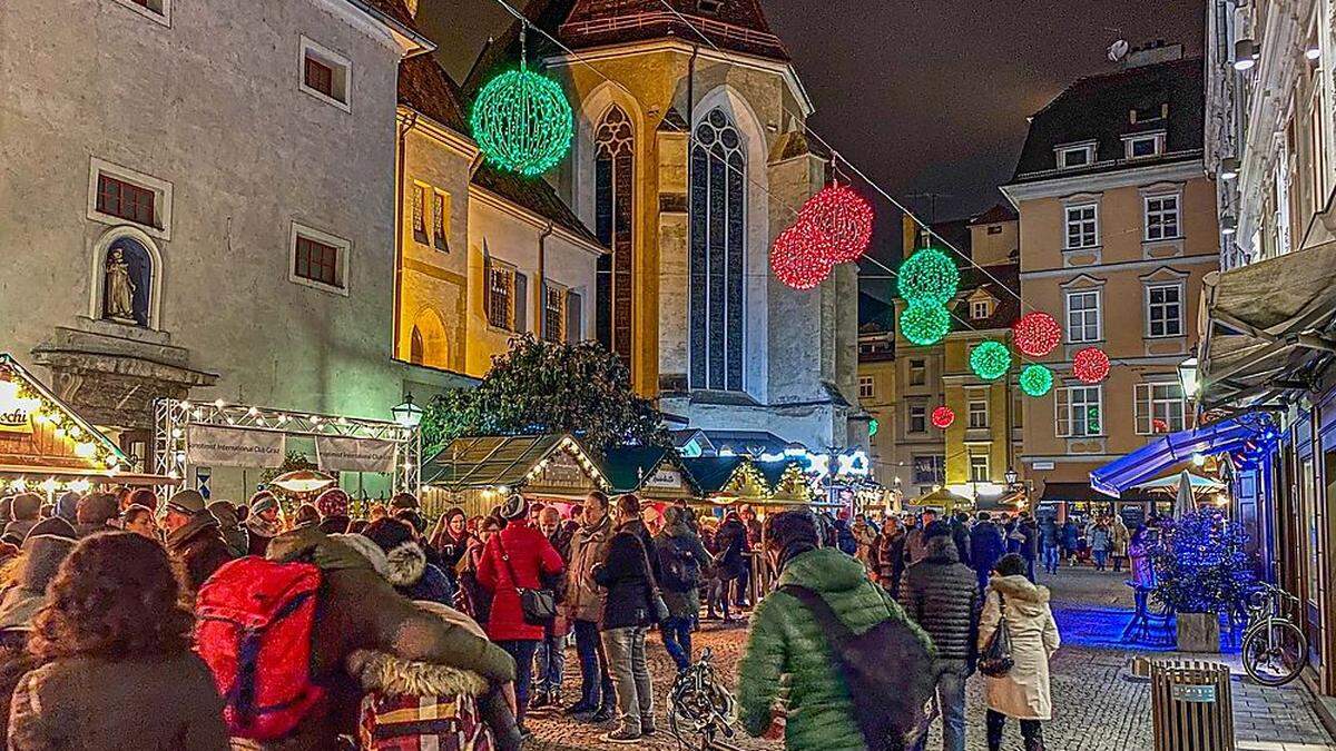 Auch das Franziskanerviertel leuchtet weihnachtlich