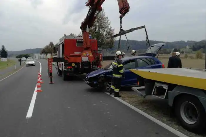 Gegen 15.45 Uhr fuhr der 82-Jährige auf der Berndorferstraße L201 von Berndorf kommend nach Kirchberg. 