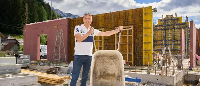 Bürgermeister Heribert Kulmesch (SPÖ) freut sich über den Bau