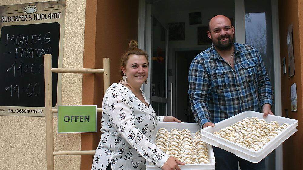 Nadja und Michael Rudorfer eröffnet heute in Wernberg das „Nudlamt“