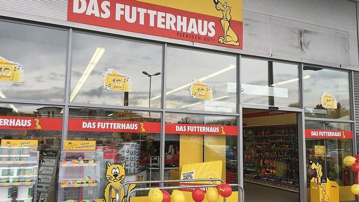 In der neuen Filiale werden Hund und Herrchen glücklich.