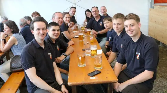 Wenn die Freiwillige Feuerwehr St. Michael/Zollfeld zum Feuerwehrfest lädt, bleiben die Besucher nicht aus. Wie am Samstagabend. 