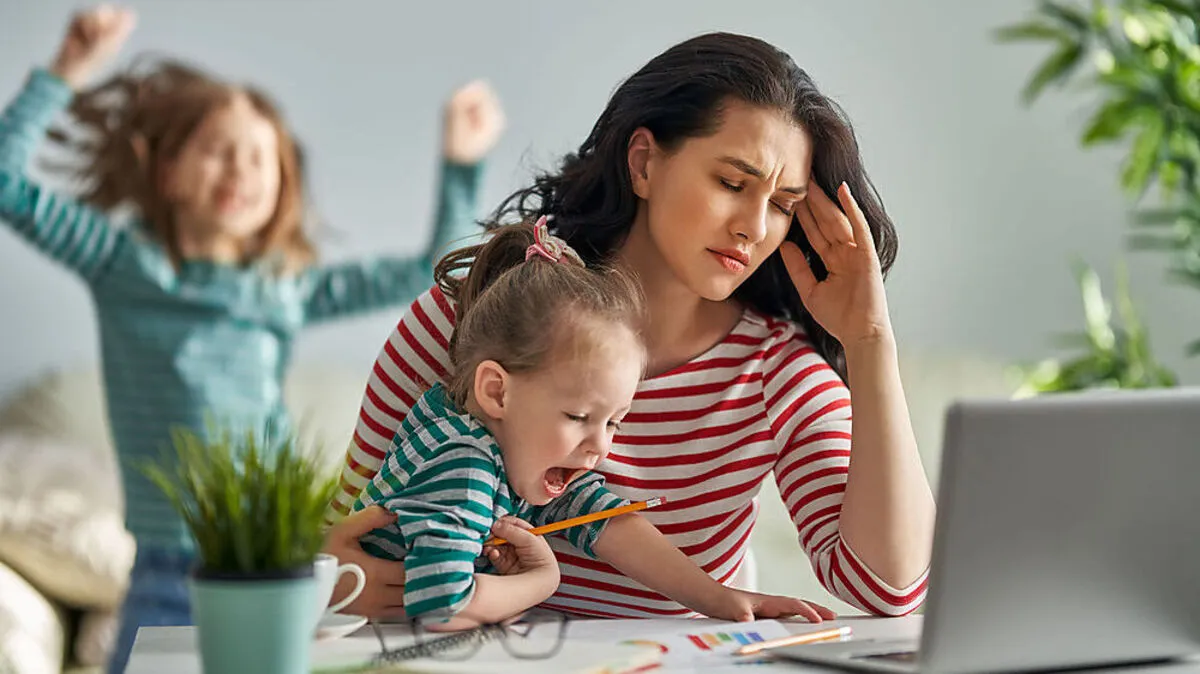 Kinderbetreuung und Homeoffice, dazu wenige soziale Kontakte: Stressfaktoren nach dem Lockdown höher