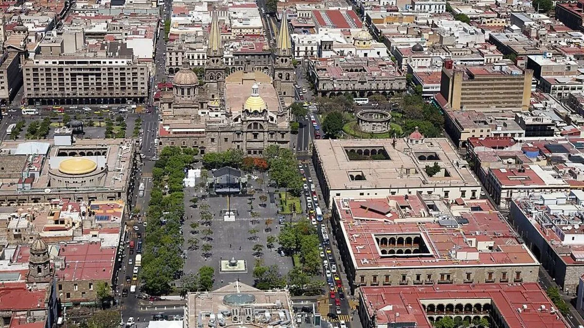 In der Provinzhauptstadt Guadalajara mussten einige Gebäude evakuiert werden