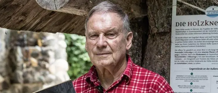Siegfried Leitner mit seinem Buch
