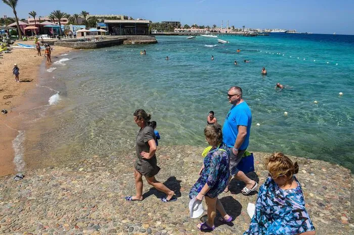 Das wohl bekannteste Tauchreiseziel am Roten Meer ist Hurghada – an keinem anderen Ort der Welt gibt es solch viele Tauchbasen auf einem so kleinen Areal wie hier.