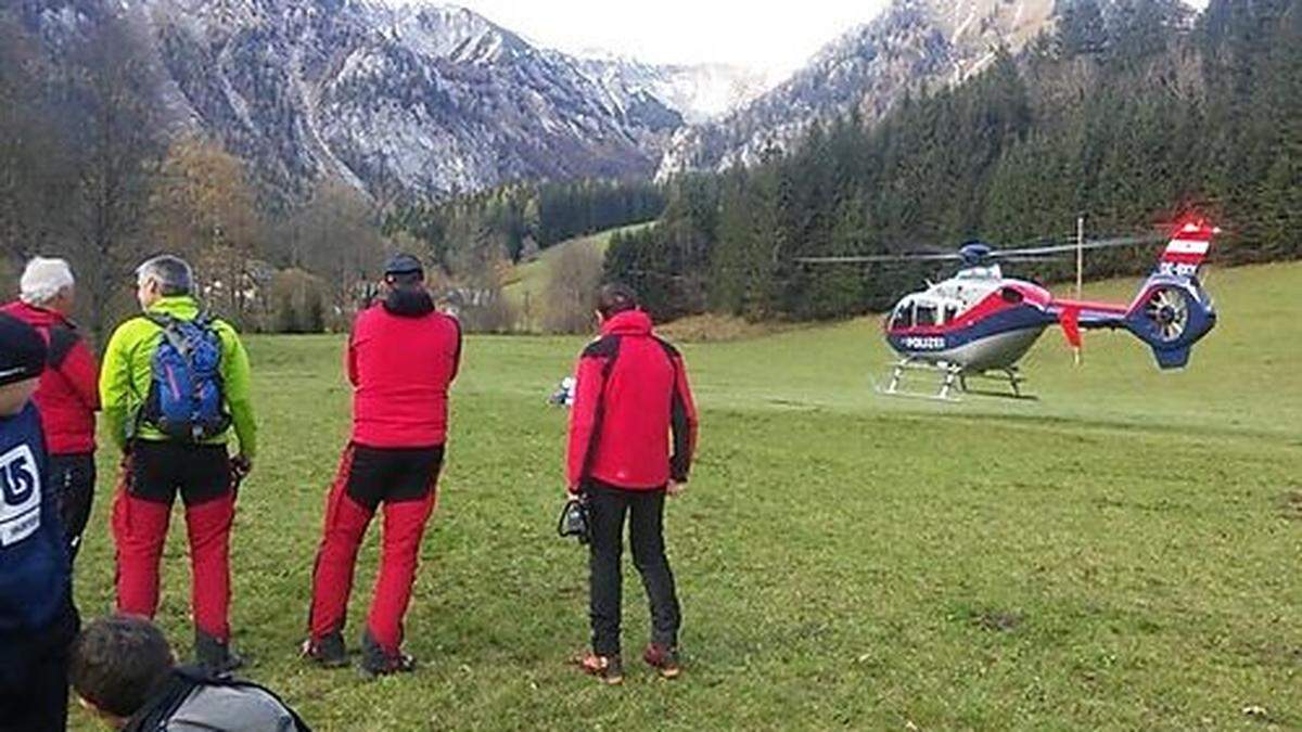 Insgesamt waren 9 Bergretter und ein Alpinhubschrauber im Einsatz