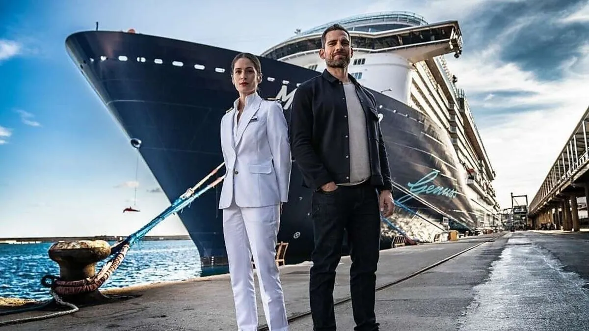 Die Kapitänin und der Schiffsarzt: Henriette (Anna Puck) und Eric (Moritz Otto), eine gute Besetzung 