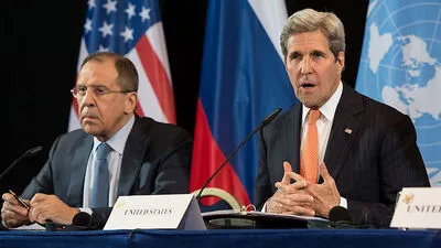 Russlands Außenminister Lawrow und US-Außenminister Kerry (links)