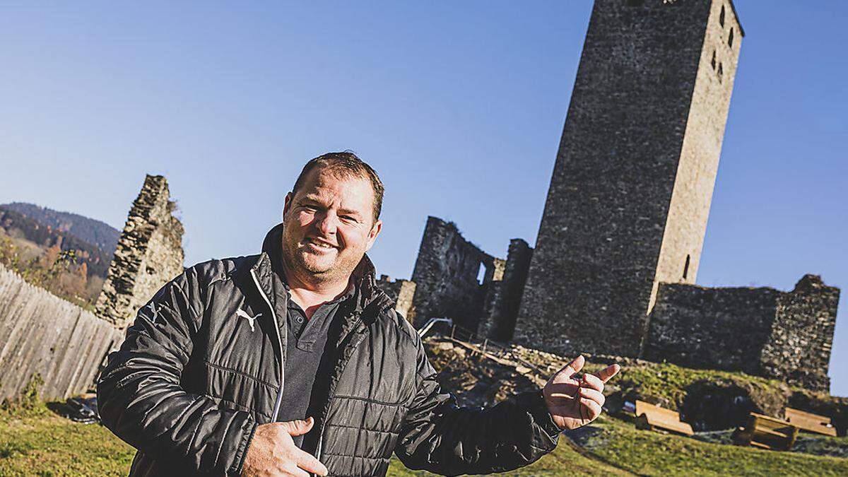 Dietmar Messner, neuer Pächter der ehrwürdigen Mauern, will die Ruine Liebenfels für die Nachwelt erhalten