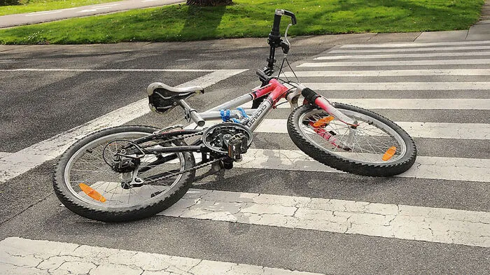 73-Jährige stürzte mit Fahrrad