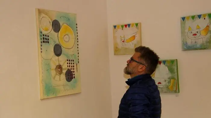 Vernissage Randkunst in der StART-Galerie in Köflach. 13 Künstlerinnen und Künstler der „Randkunst LebensGroß“ in Lieboch zeigen eine Auswahl ihrer Werke