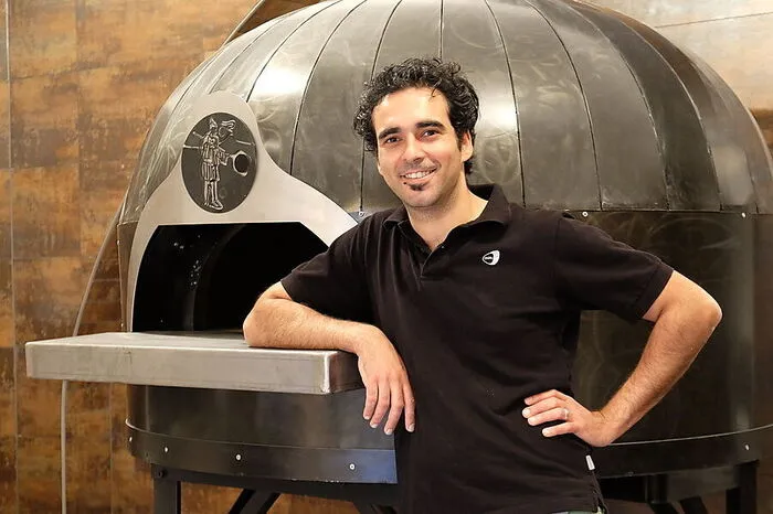 Pasta wie in Bella Italia: Der gebürtige Sizilianer Raimondo Trombatore sorgt in seiner Pizzeria „Pizzaiolo“ für richtig italienischen Flair in der steirischen Murmetropole. Hier gehts zur Abstimmung.