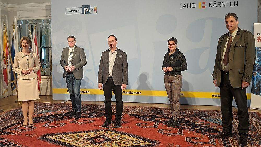 Schaunig, Wedenig, Mochar, Prettner und Leitner (von links) stellen neues Contact Tracing-Projekt vor