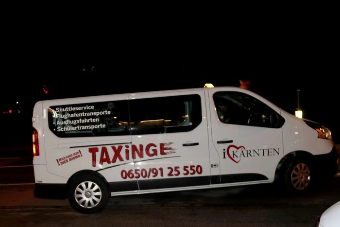 Für Heimfahrten standen Taxis zur Verfügung.